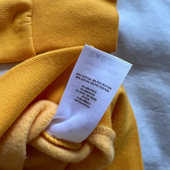 Aritzia Super Fleece Crewneck and Short set - Picture 2 of 7